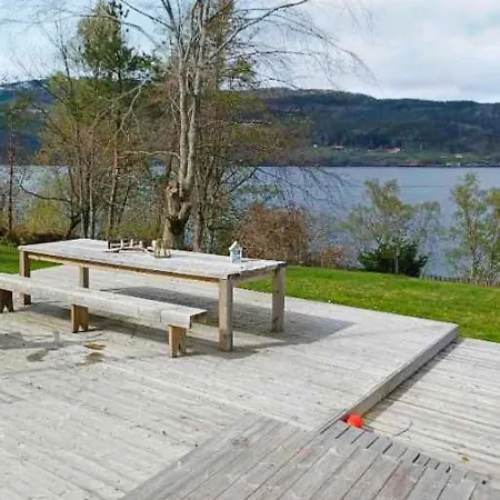 Holiday Home Innvik 因维克