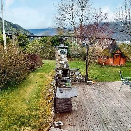 Holiday Home Innvik *